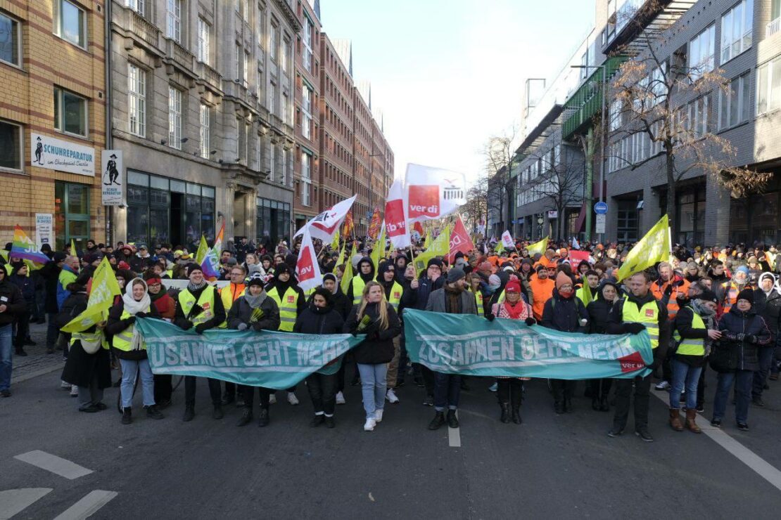 Öffentlicher Dienst 3000 Beschäftigte im ersten Berliner Warnstreik